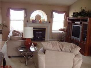 25 Tinsmith Ct, O'Fallon, MO 63366