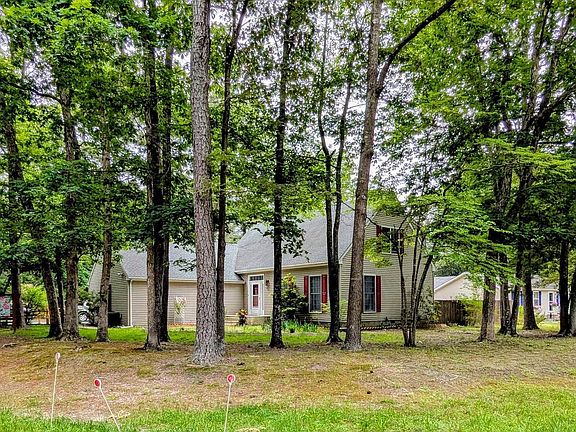 2nd image of 2 Oakwood Ct