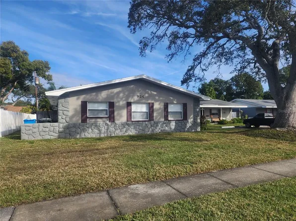 924 San Christopher Dr APT B, Dunedin, FL 34698