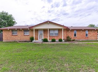 600 SW 11th St, Moore, OK 73160