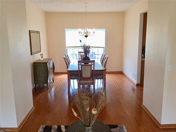 5th image of 37937 Avalon Dr