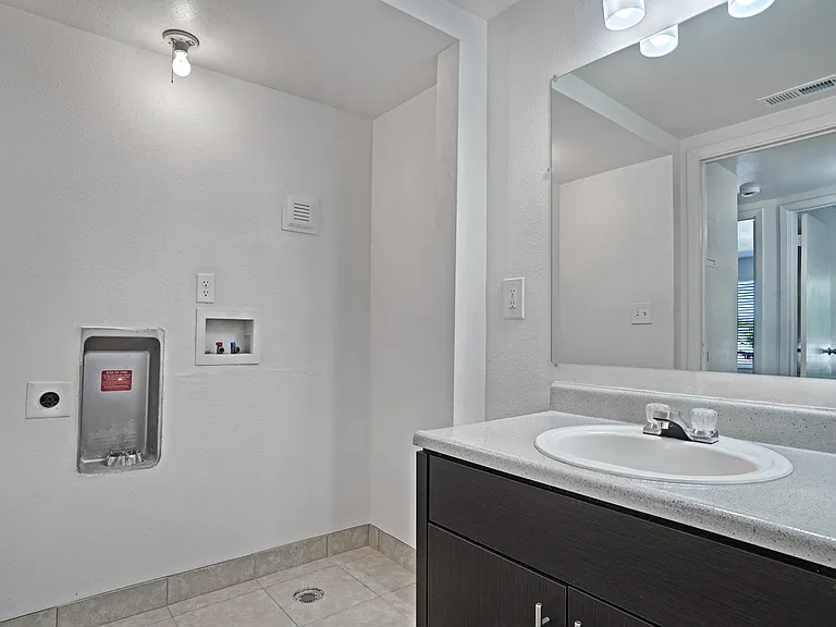 Mountain View at Riverdale Apartments — Photo 13