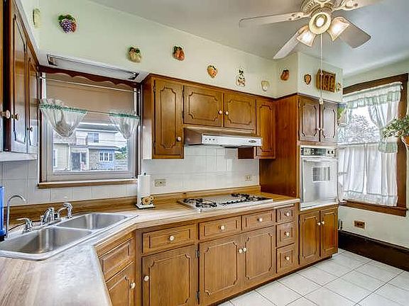 5th image of 6158 W Eddy St