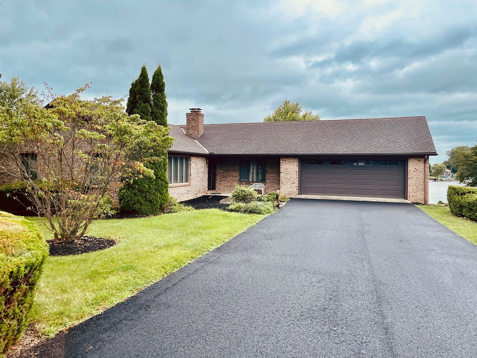 2375 Chickasaw Dr, London, OH 43140 Zillow