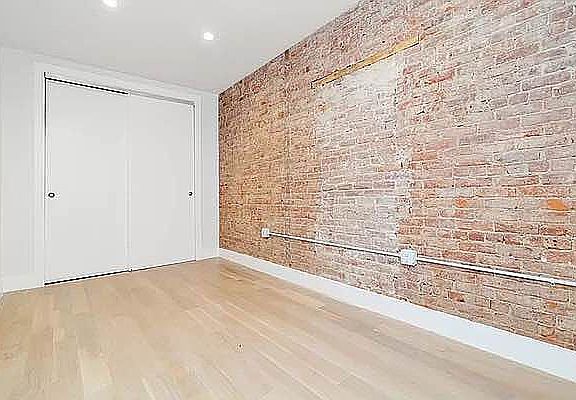5th image of 69 Meserole Ave #2W