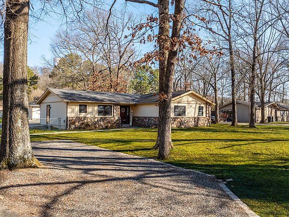 2nd image of 119 Middle Rd