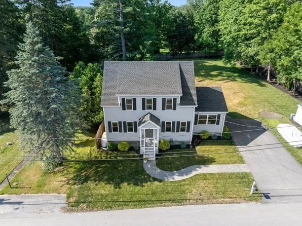 45 Highland St, Southborough, MA 01772