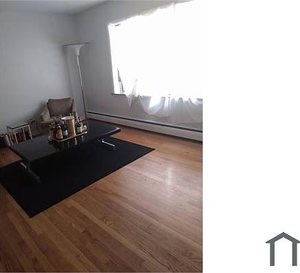 2nd image of 15100 Minerva Ave