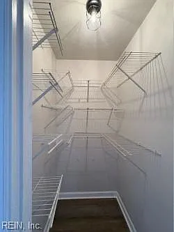 2049 Stonehurst St — Photo 31