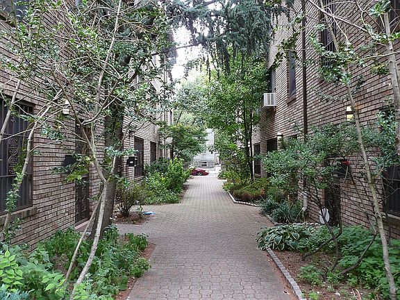 4th image of 430 Ogden Ave APT 4