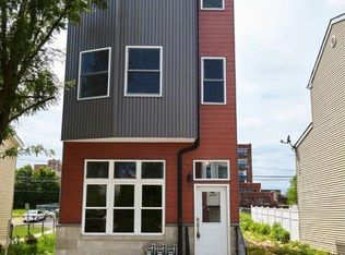 1424 N Franklin St #1, Philadelphia, PA 19122