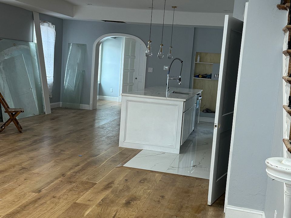 2nd image of 2101 Liberty Heights Ave