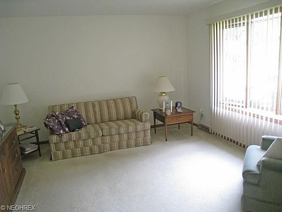 2nd image of 4172 Saint Petersburg Dr
