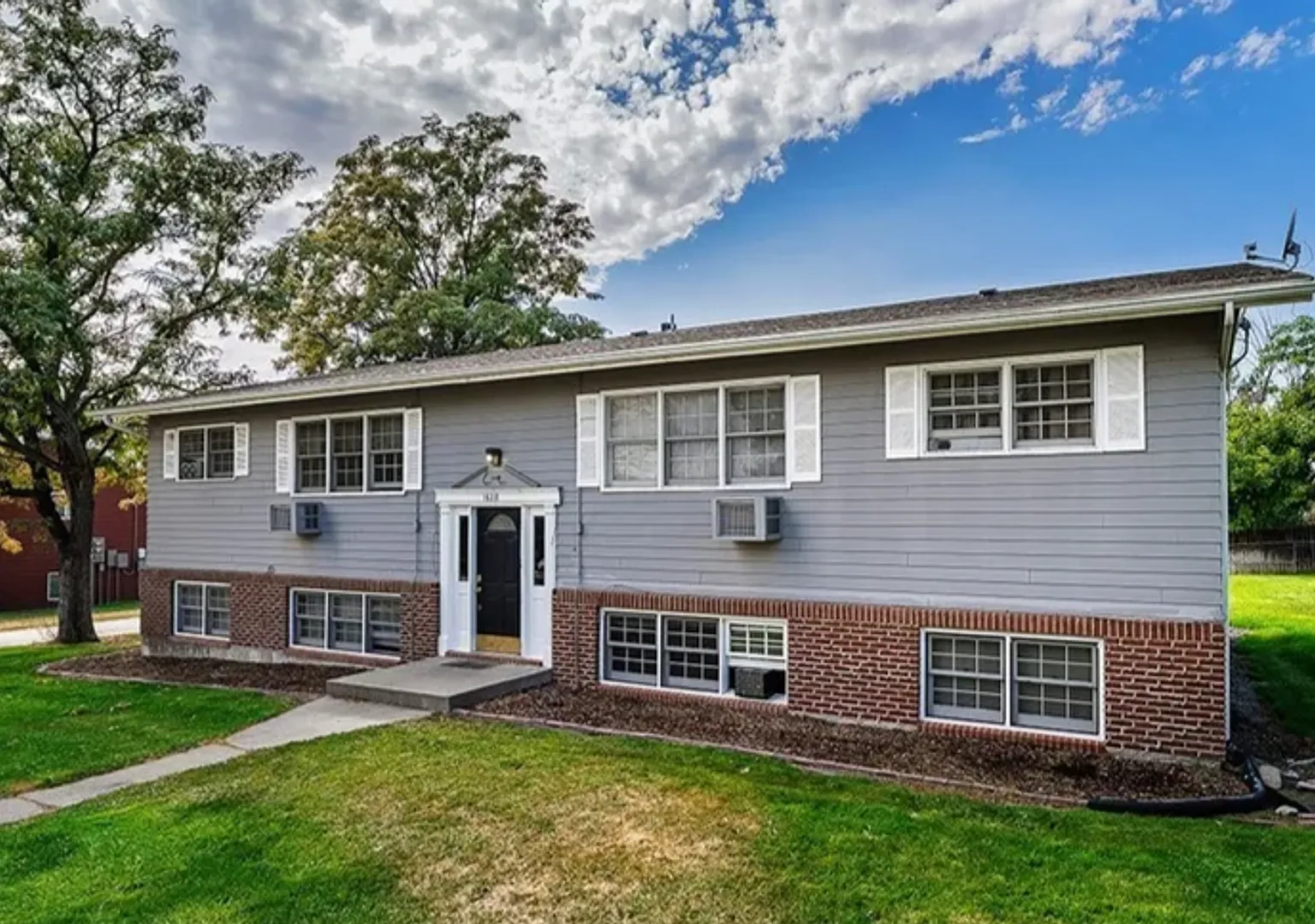 1628 Kelby Dr — Photo 3
