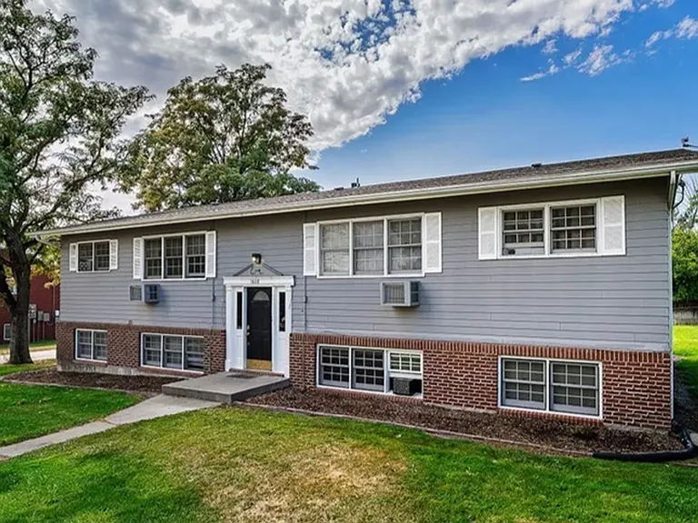 1628 Kelby Dr — Photo 3