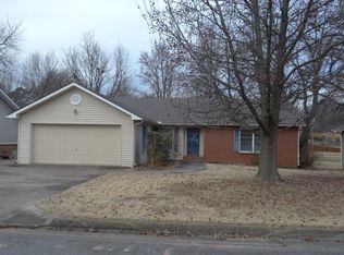 918 S 25th St, Rogers, AR 72758