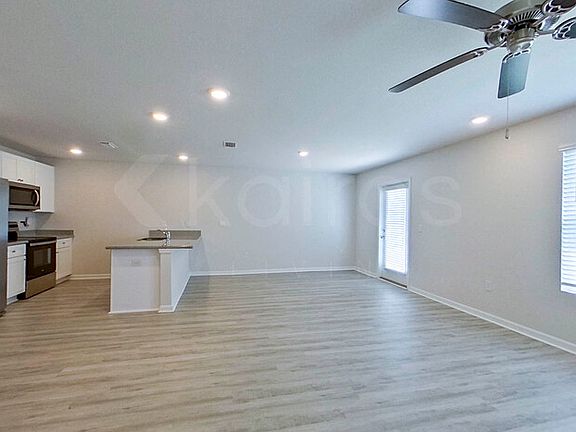 3rd image of 4746 Malay Cir