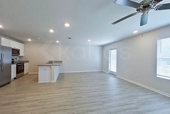 4746 Malay Cir — Photo 3
