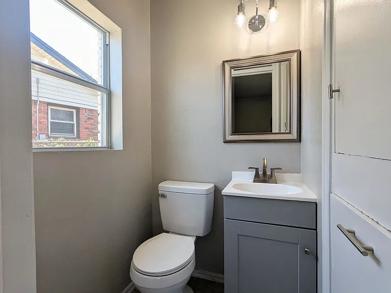 1416 NW 103rd St — Photo 9