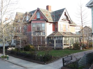 24 Linden St, Providence, RI 02907