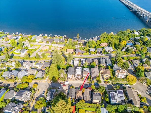 1113 33rd Avenue S, Seattle, WA 98144