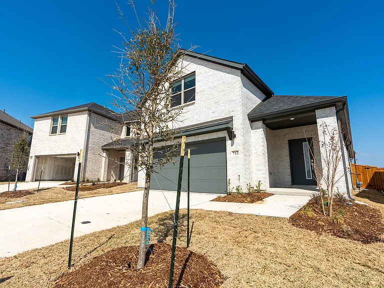 712 Melody Hill Dr — Photo 3