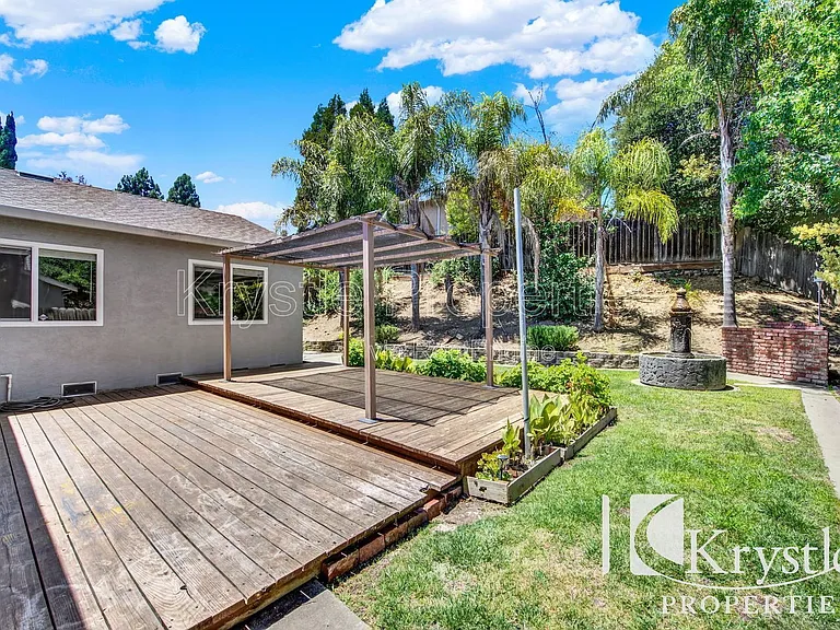 115 Daffodil Cir — Photo 20