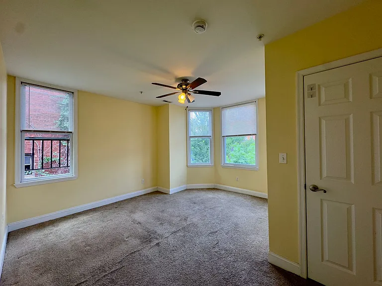 2210 N Charles St — Photo 47
