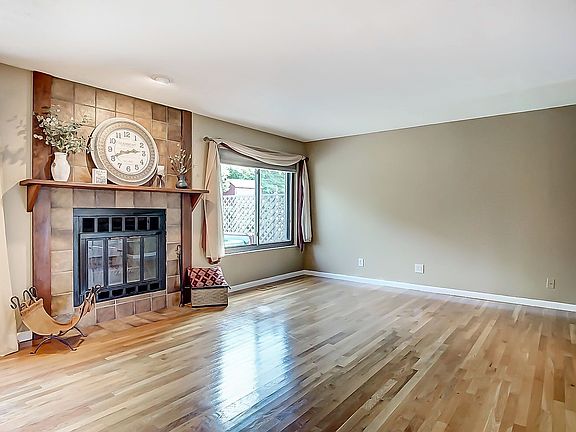 5th image of 7630 Rolling Meadows Dr