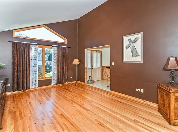3rd image of 17038 Danielle Ct
