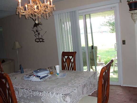 FORMAL DINING ROOM W/NEW PATIO DOOR