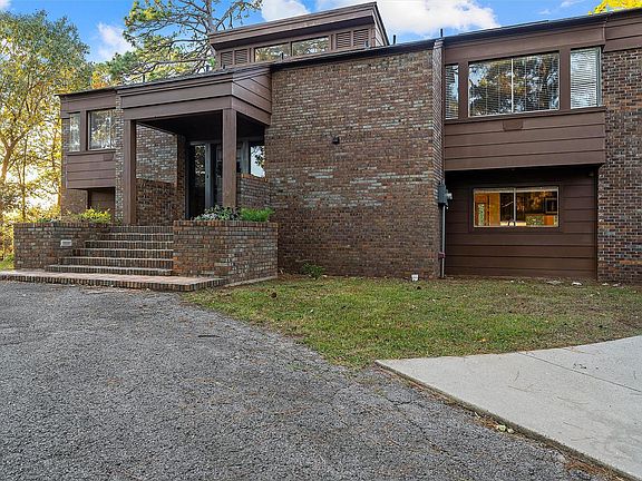 3rd image of 246 Watchhill Rd