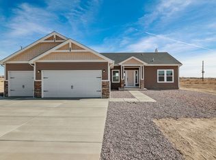 1446 N Moonbeam Dr, Pueblo West, CO 81007