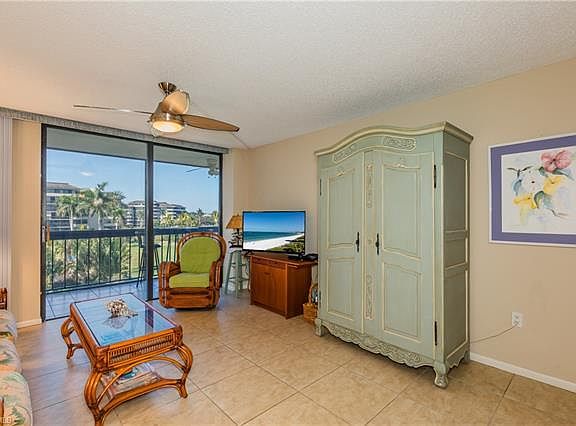 2nd image of 693 Seaview Ct APT A403