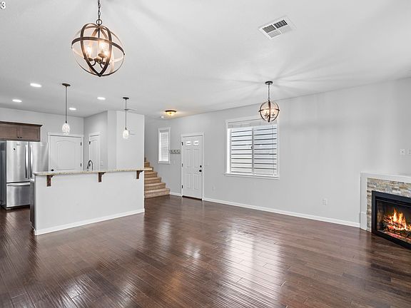 5th image of 2707 NE 130th Ct
