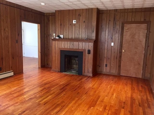 1st image of 212 S Bayview Ave Floor 1