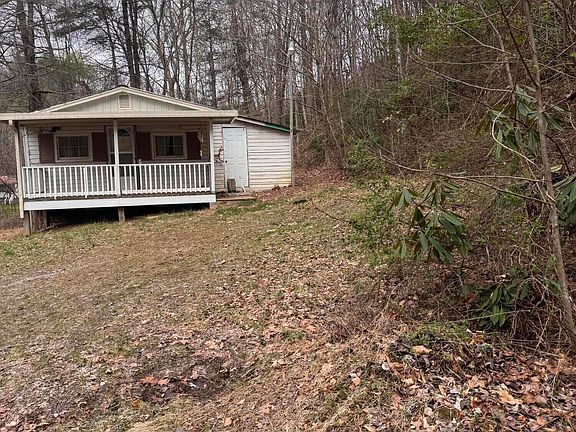 2nd image of 1096 Dry Creek Rd