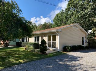 104 7th St, Black Mountain, NC 28711