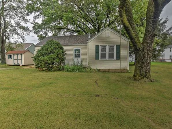 7420 W Wood St, Decatur, IL 62522