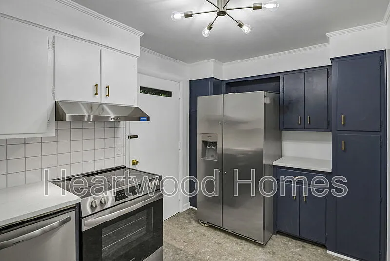 1 bed, 1.0 bath, $1,350 — Photo 2