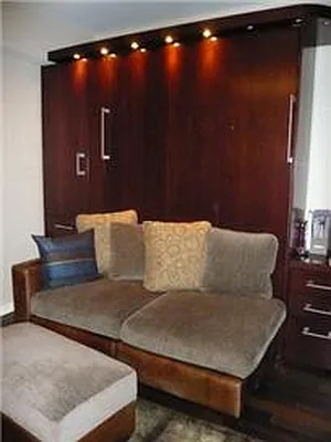 Sold by R New York | media 19