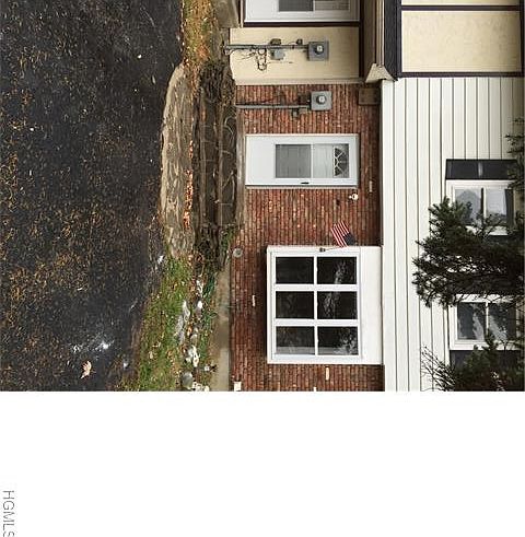 1st image of 21 Black Stallion Ct