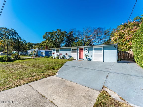 4th image of 10330 AGAVE Road