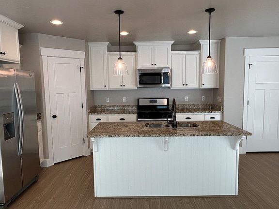 5th image of 4913 W Yellow Topaz Dr