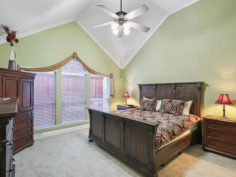 11536 Las Polamas Dr — Photo 14