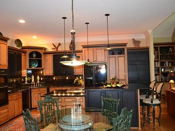 5th image of 2954 Sancreek Dr