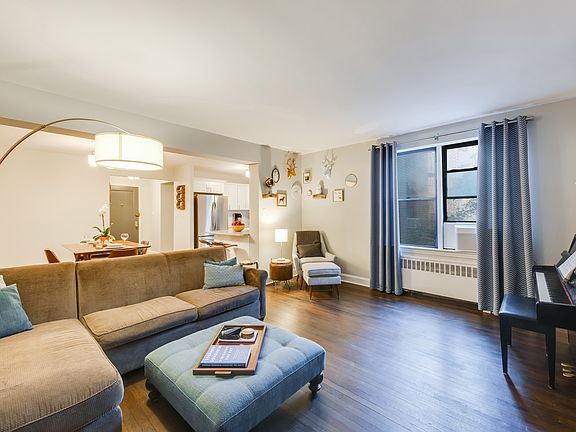 2nd image of 3840 Greystone Ave APT 4J