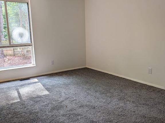 4th image of 507 Lancelot Dr