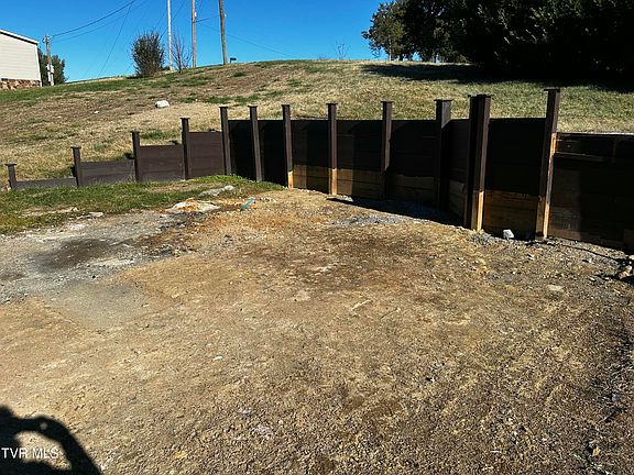 5th image of 535 Mulberry Dr
