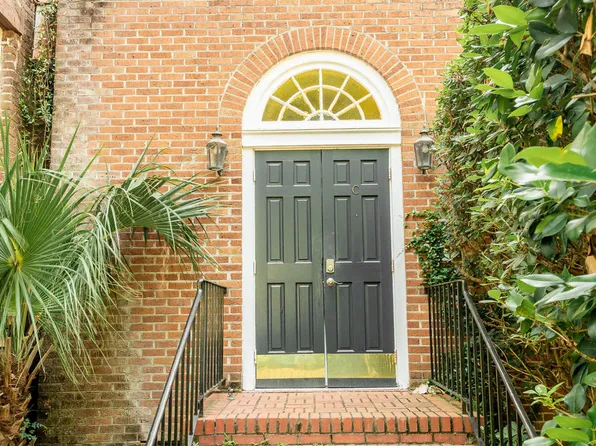 12 Bee St APT C, Charleston, SC 29403